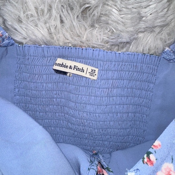 Abercrombie & Fitch Floral Puff Sleeve Cropped Blouse - EUC XS - Picture 5 of 5